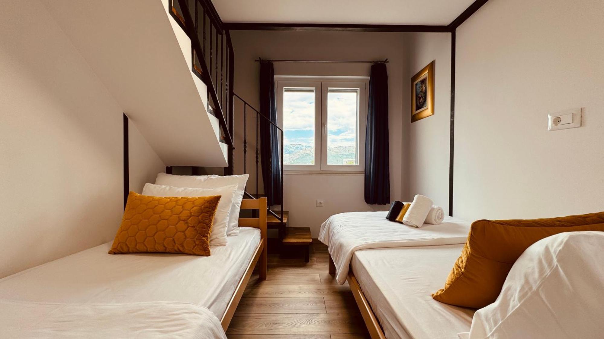 Penthouse Lapis Apartment สปลิท ภายนอก รูปภาพ