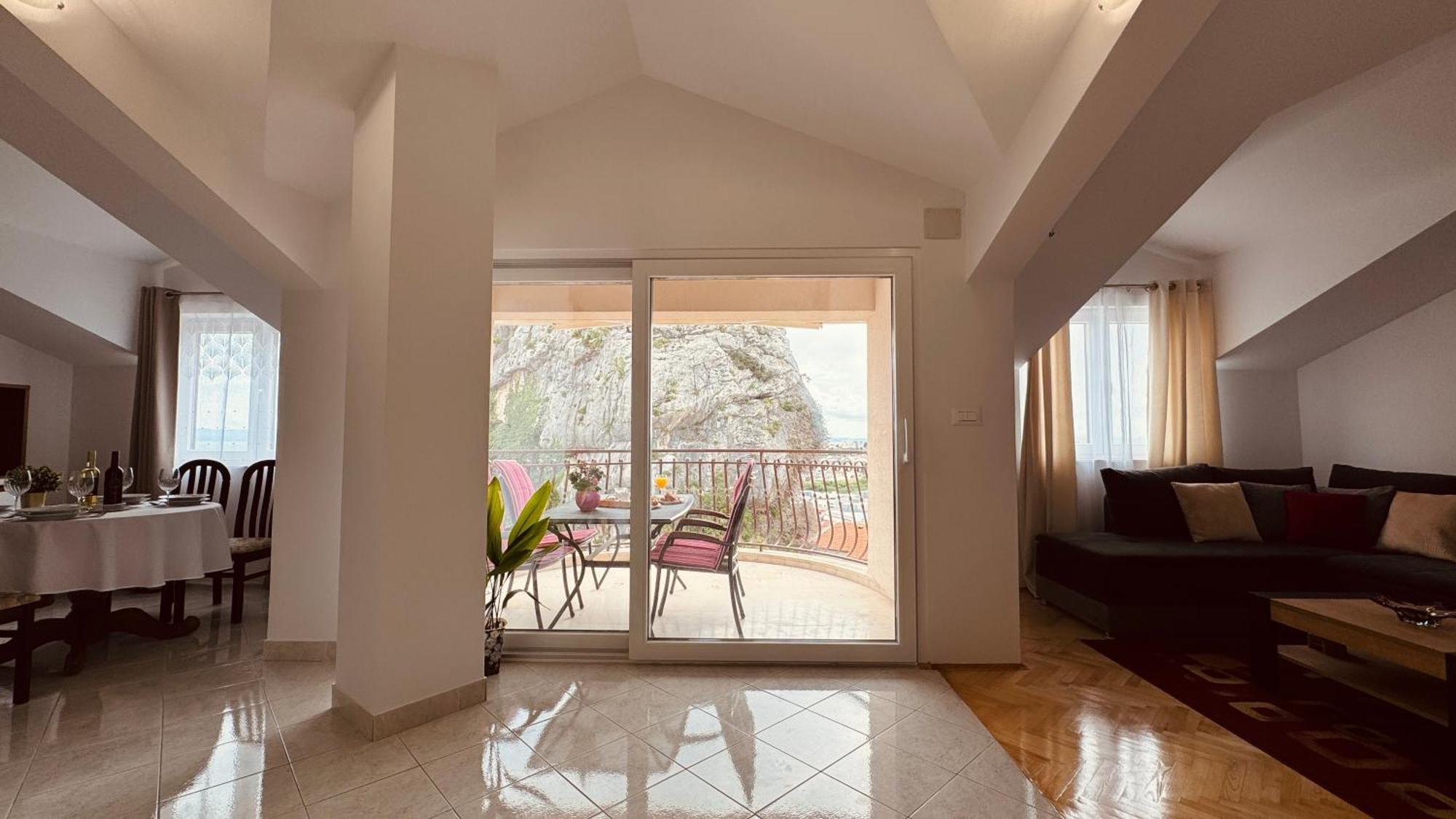 Penthouse Lapis Apartment สปลิท ภายนอก รูปภาพ