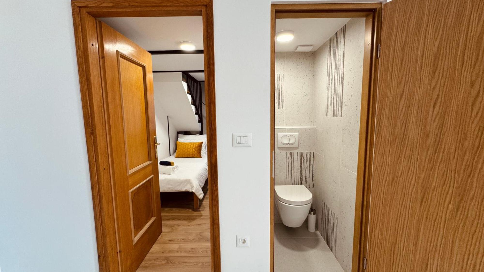 Penthouse Lapis Apartment สปลิท ภายนอก รูปภาพ
