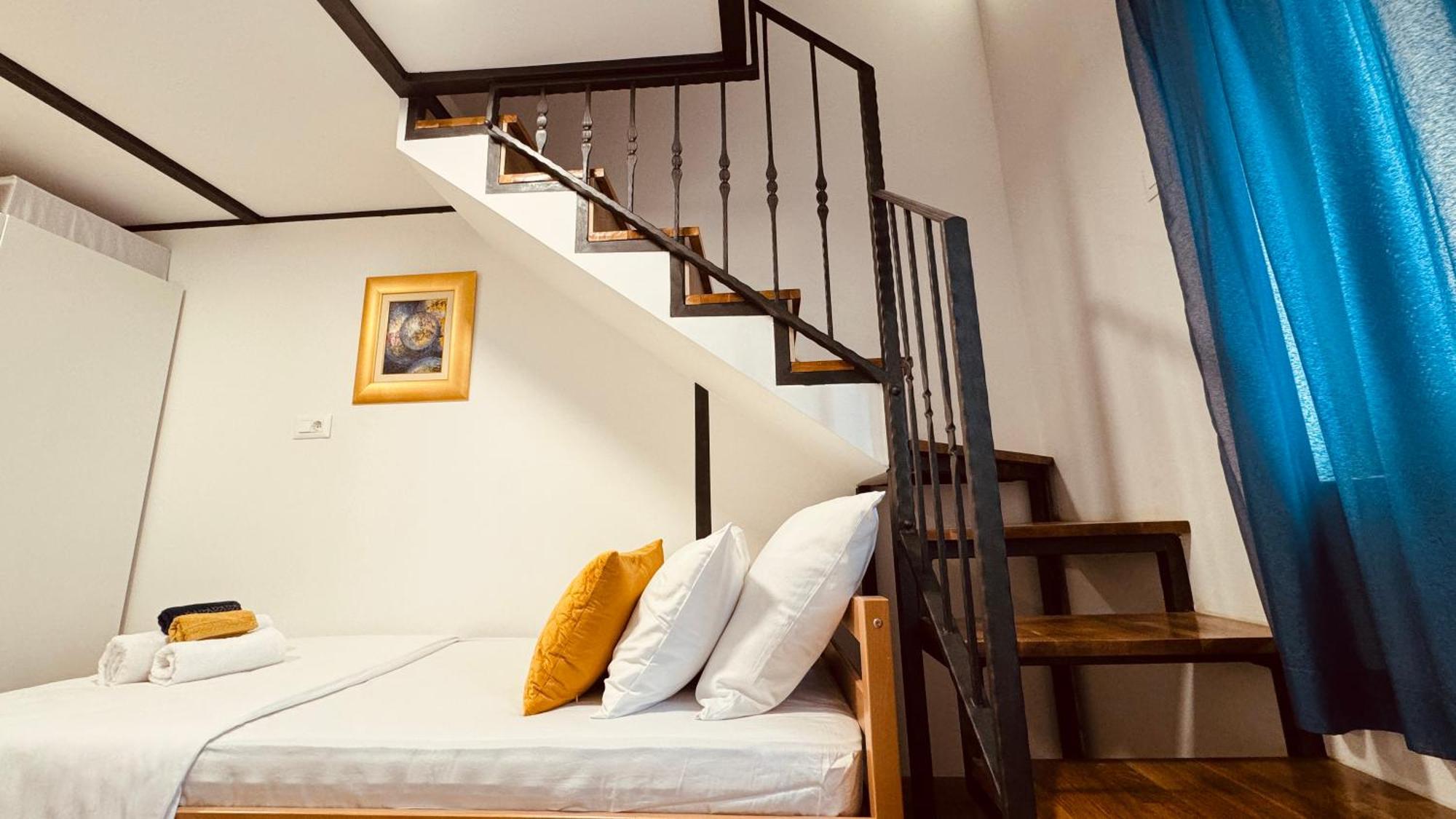 Penthouse Lapis Apartment สปลิท ภายนอก รูปภาพ